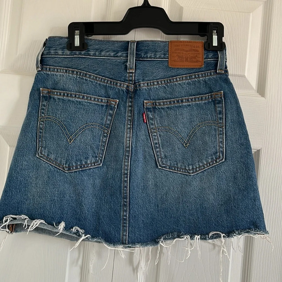 LEVIS PREMIUM | Beautiful denim skirt made San Francisco with buttom fly - Picture 2 of 7